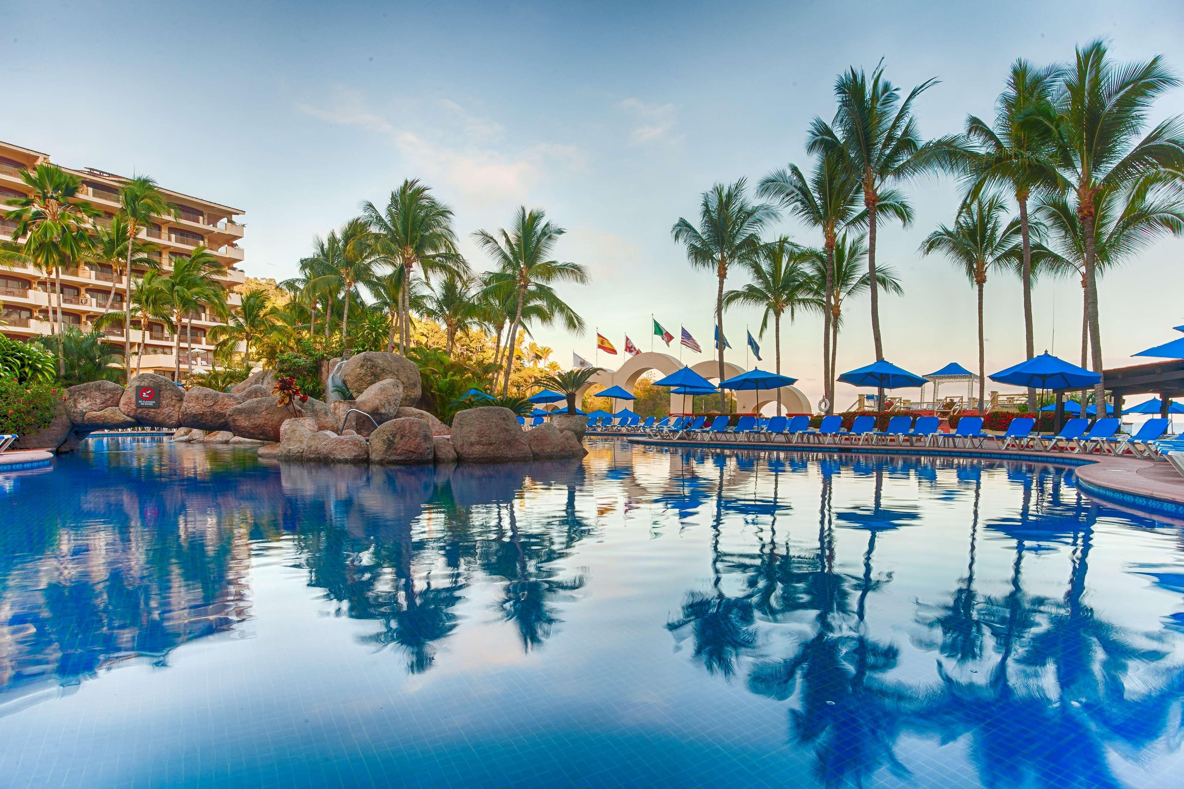 Barcelo Puerto Vallarta Hotel Exterior photo